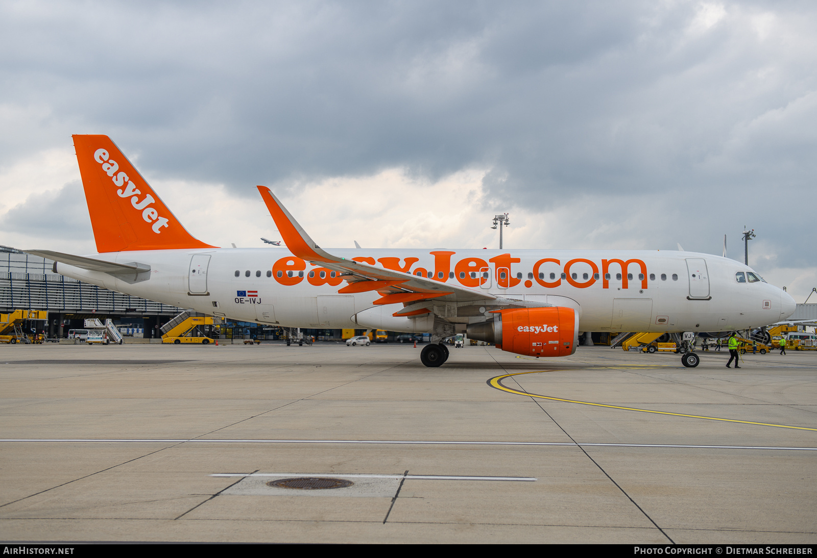 Aircraft Photo of OE-IVJ | Airbus A320-214 | EasyJet | AirHistory.net #855896