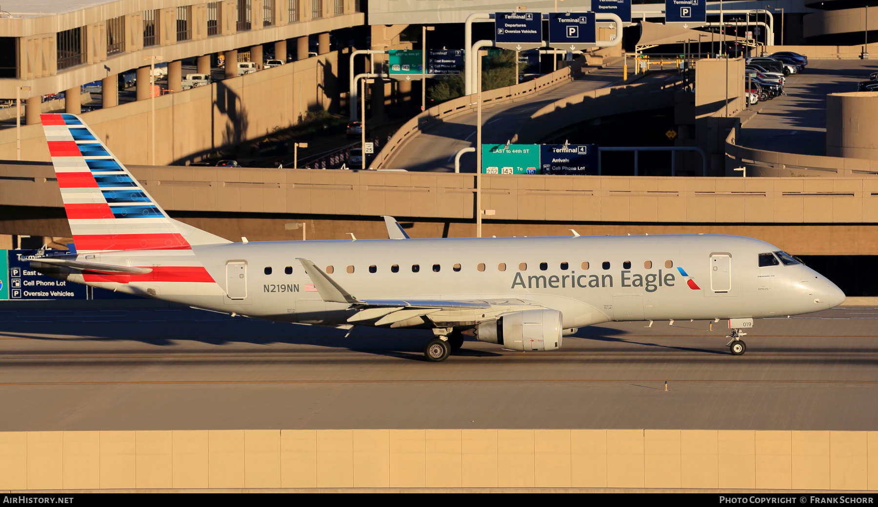 Aircraft Photo of N219NN | Embraer 170LR (ERJ-170-100LR) | American Eagle | AirHistory.net #856223