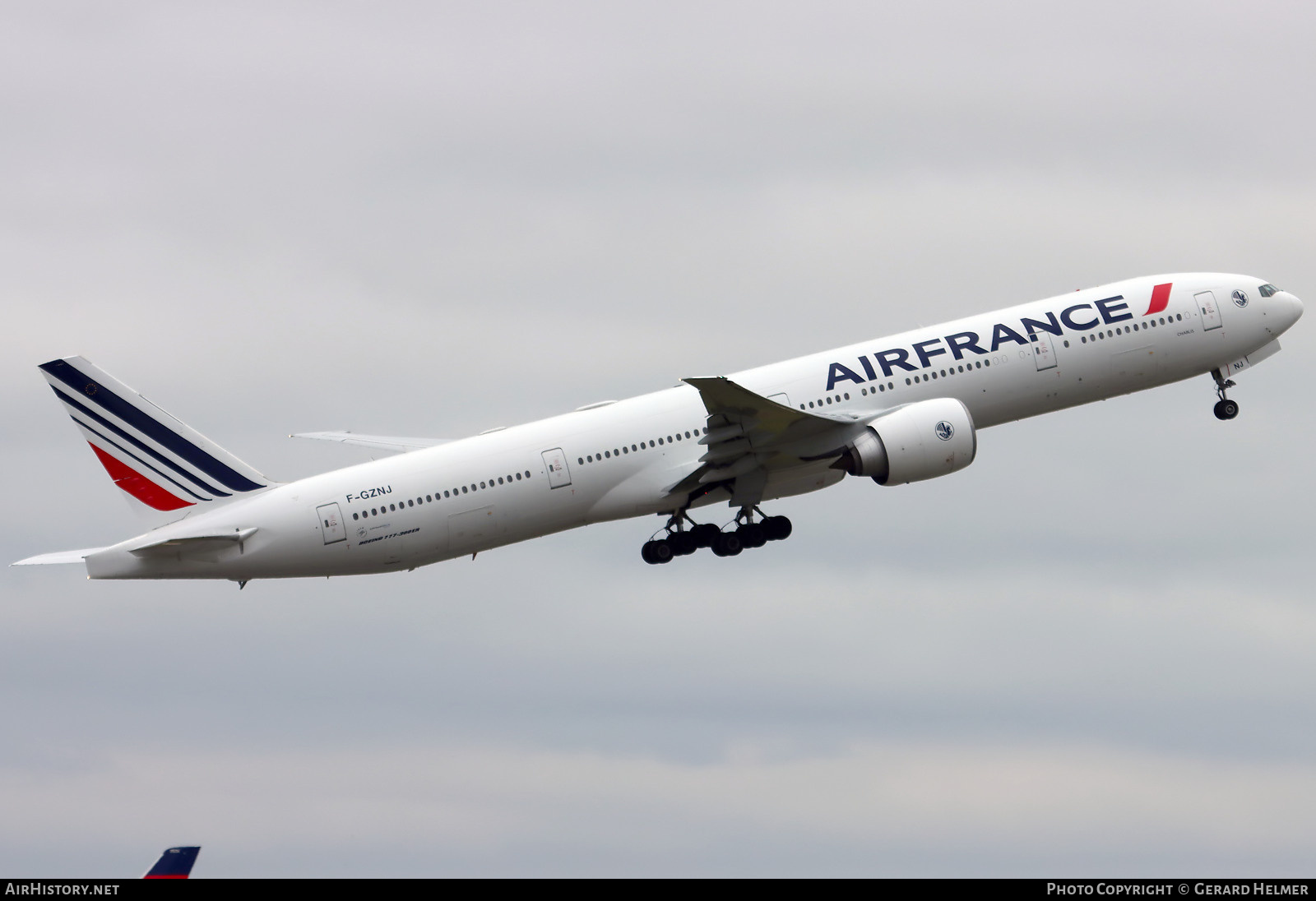 Aircraft Photo of F-GZNJ | Boeing 777-328/ER | Air France | AirHistory.net #856512