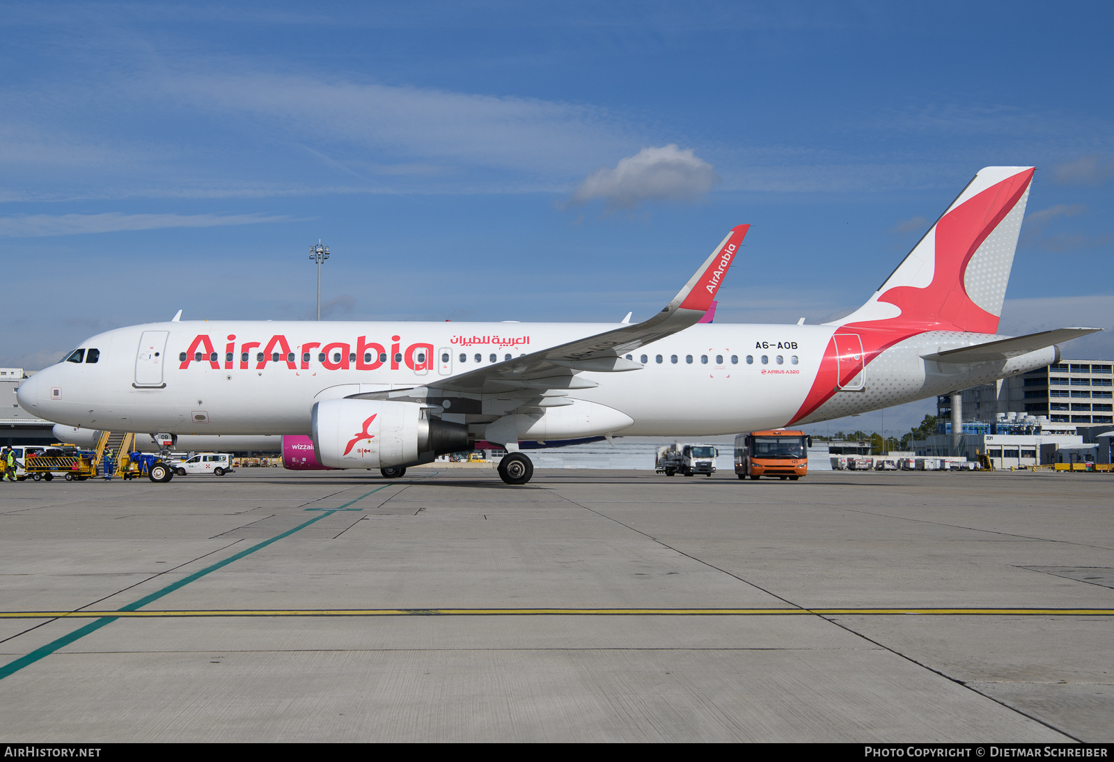 Aircraft Photo of A6-AOB | Airbus A320-214 | Air Arabia | AirHistory.net #856850