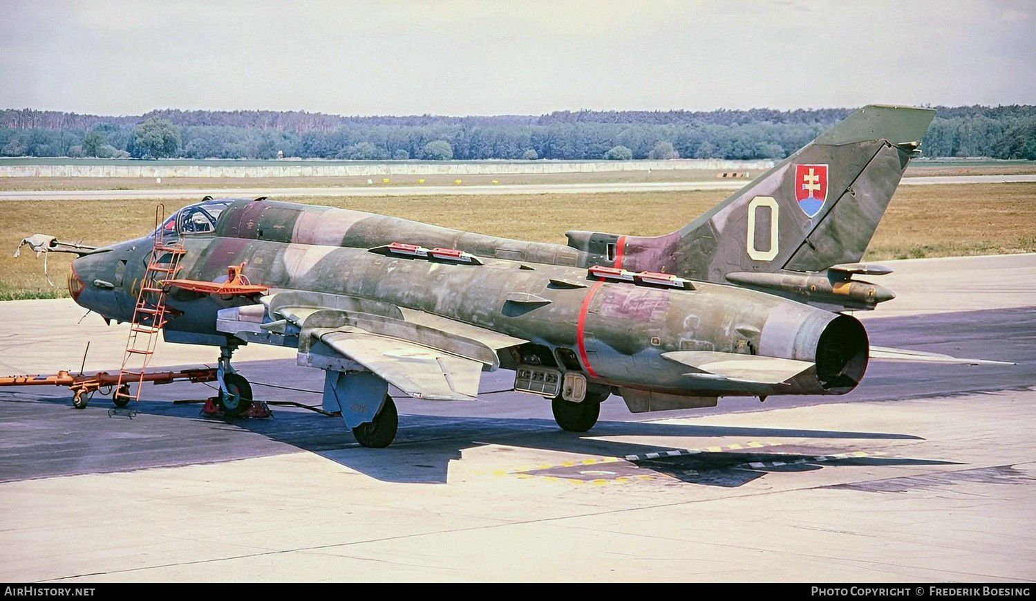 Aircraft Photo of 4016 | Sukhoi Su-22M4 | Slovakia - Air Force | AirHistory.net #858342