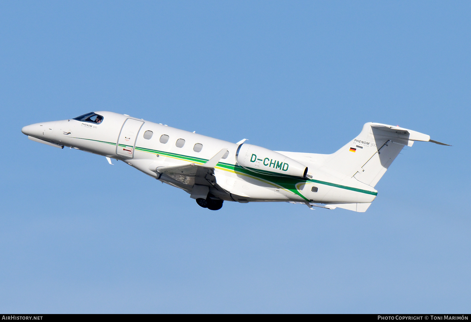 Aircraft Photo of D-CHMD | Embraer EMB-505 Phenom 300 | AirHistory.net #859049