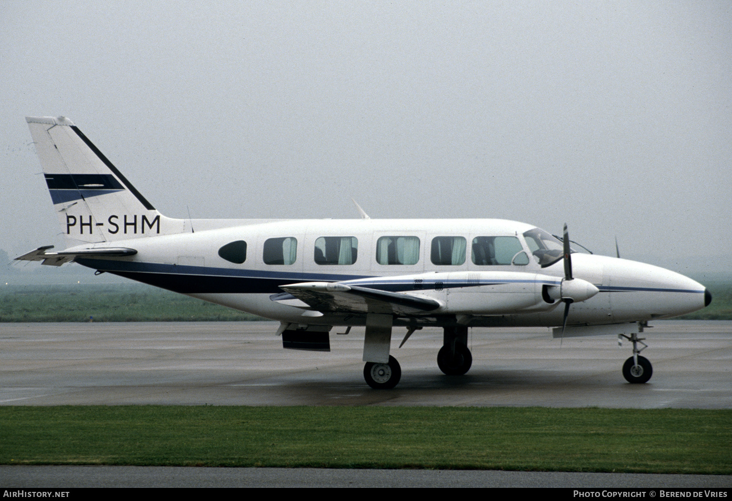Aircraft Photo of PH-SHM | Piper PA-31-350 Chieftain | AirHistory.net #859252