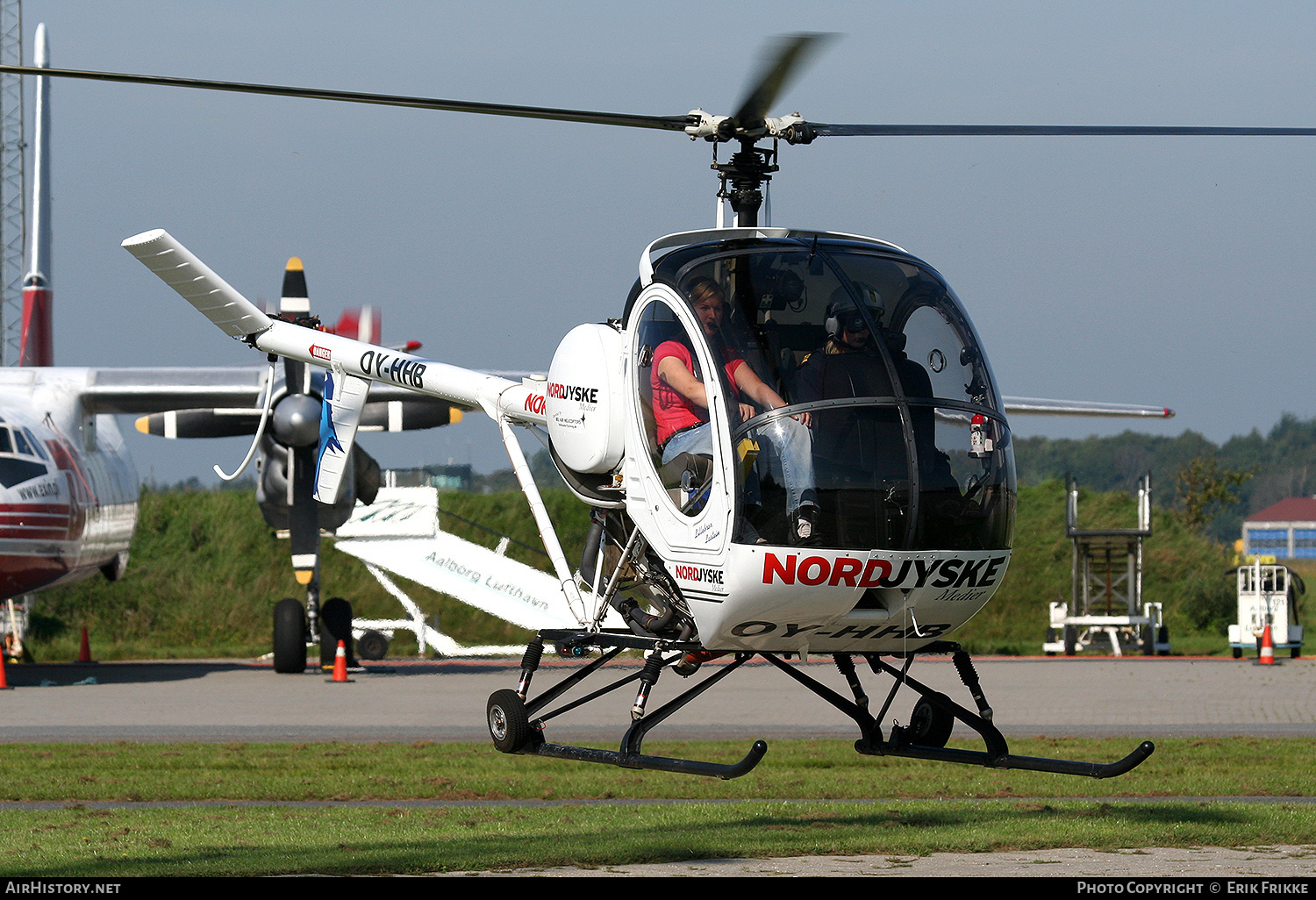 Aircraft Photo of OY-HHB | Schweizer 269C | AirHistory.net #859425