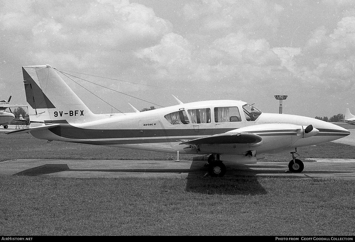 Aircraft Photo of 9V-BFX | Piper PA-23-250 Aztec E | AirHistory.net #859552
