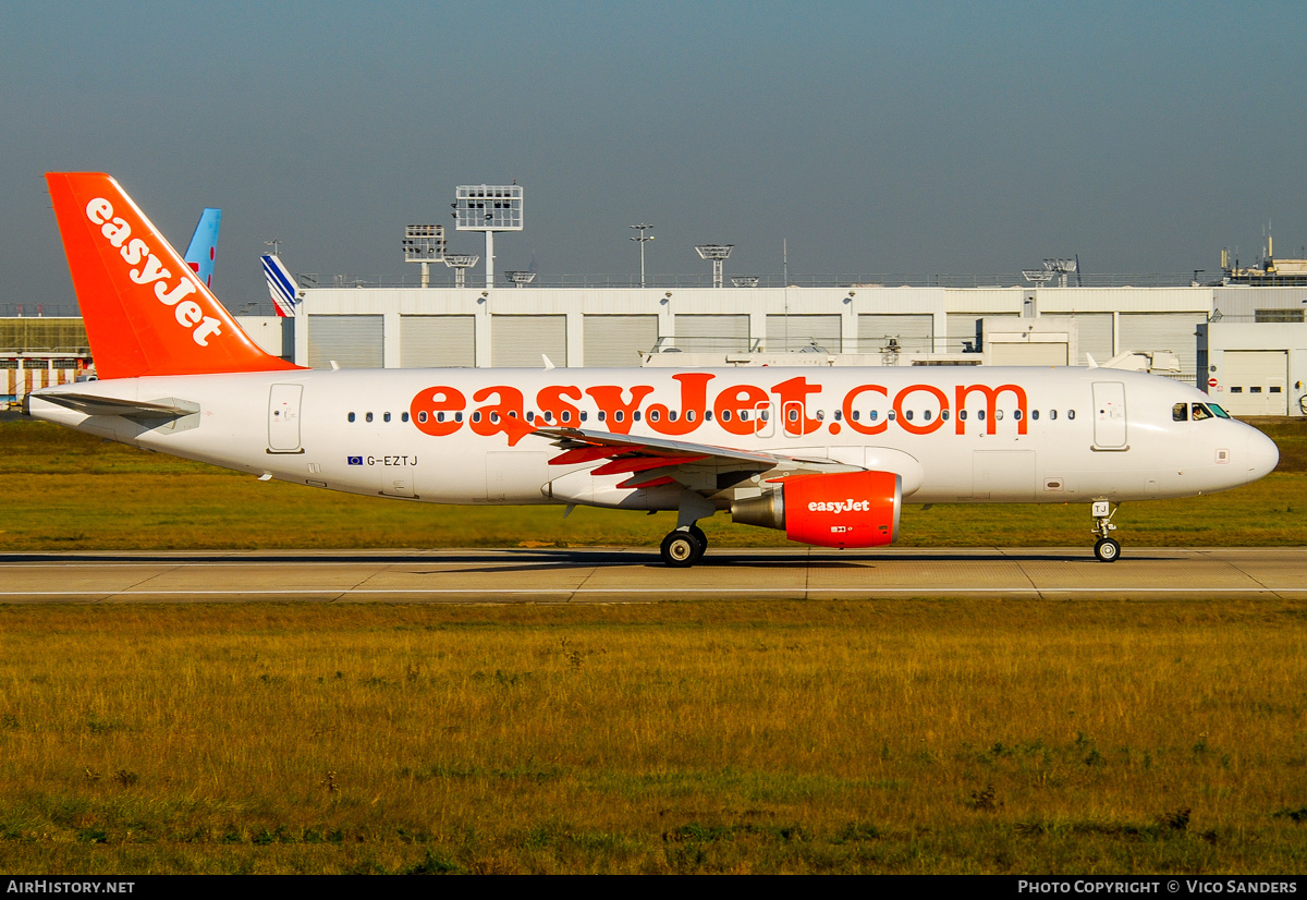 Aircraft Photo of G-EZTJ | Airbus A320-214 | EasyJet | AirHistory.net #859672