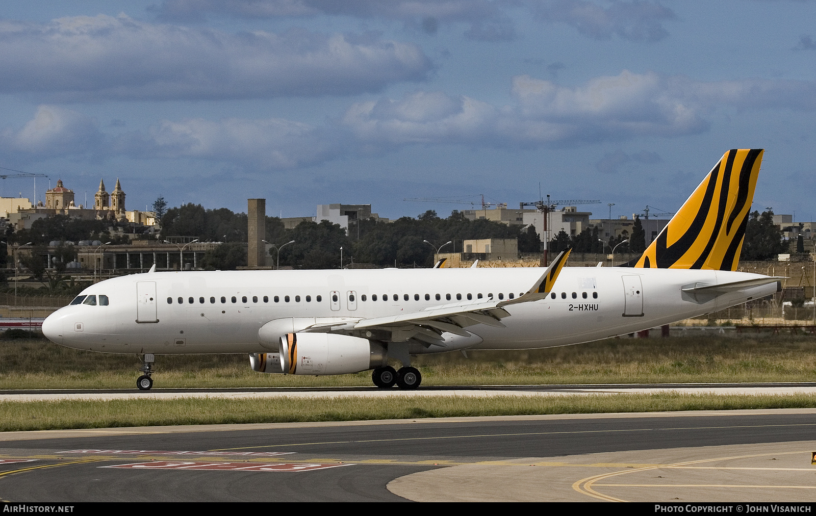 Aircraft Photo of 2-HXHU | Airbus A320-232 | AirHistory.net #860128
