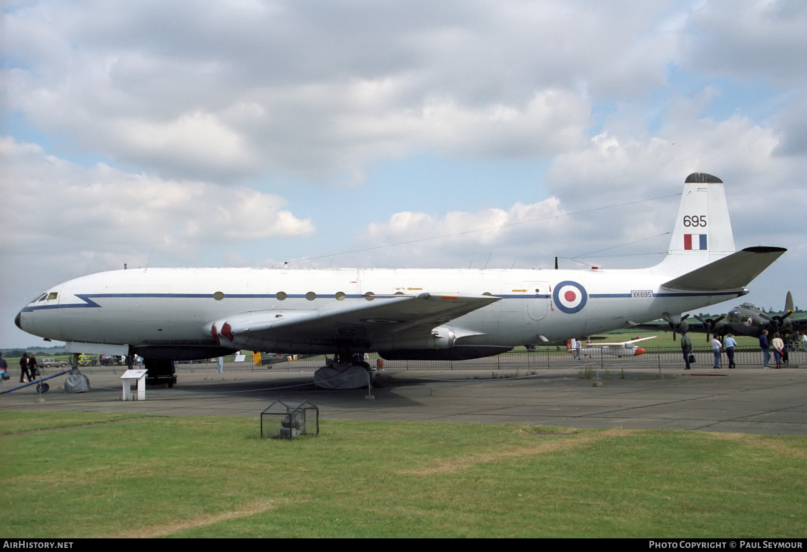 Aircraft Photo of XK695 | De Havilland D.H. 106 Comet R.2 | UK - Air Force | AirHistory.net #860413