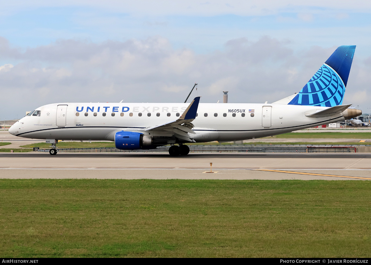 Aircraft Photo of N605UX | Embraer 175LL (ERJ-170-200LL) | United Express | AirHistory.net #860510