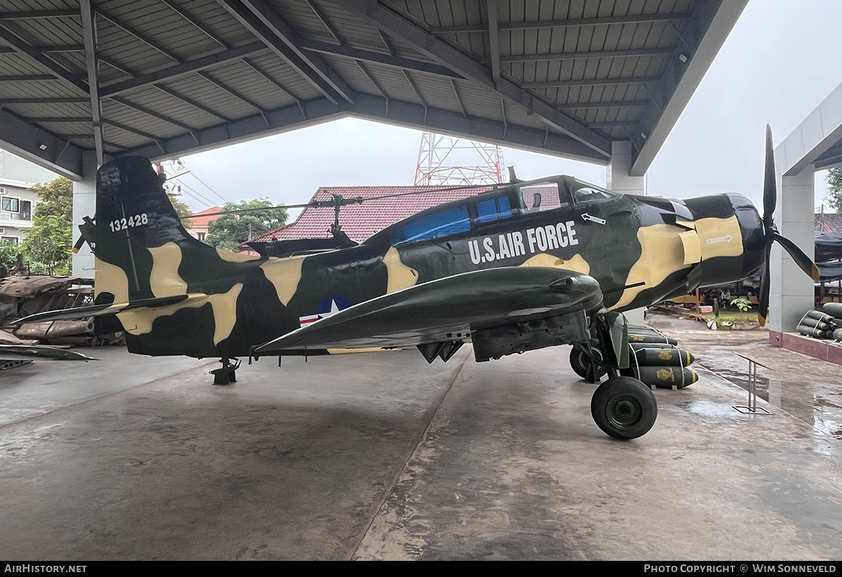 Aircraft Photo of 132428 | Douglas A-1E Skyraider (AD-5) | USA - Air Force | AirHistory.net #860680