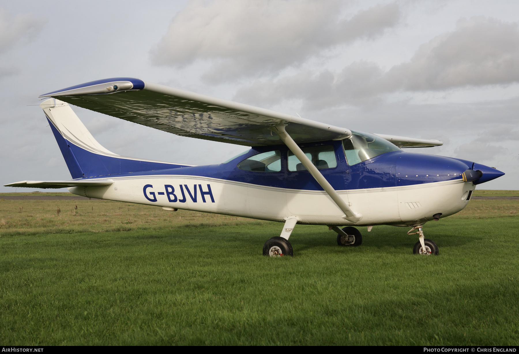 Aircraft Photo of G-BJVH | Reims F182Q Skylane | AirHistory.net #860743