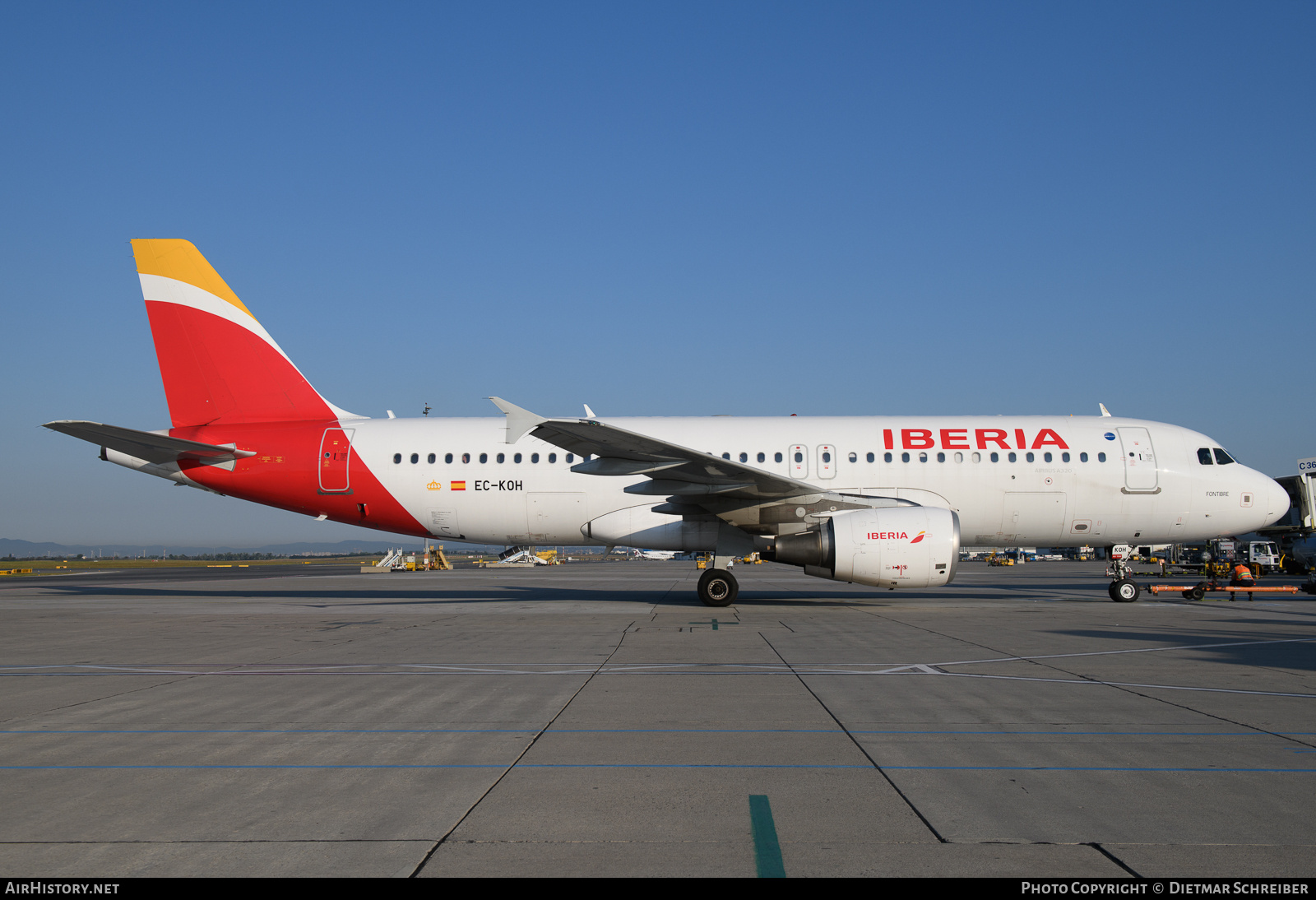 Aircraft Photo of EC-KOH | Airbus A320-214 | Iberia | AirHistory.net #860975
