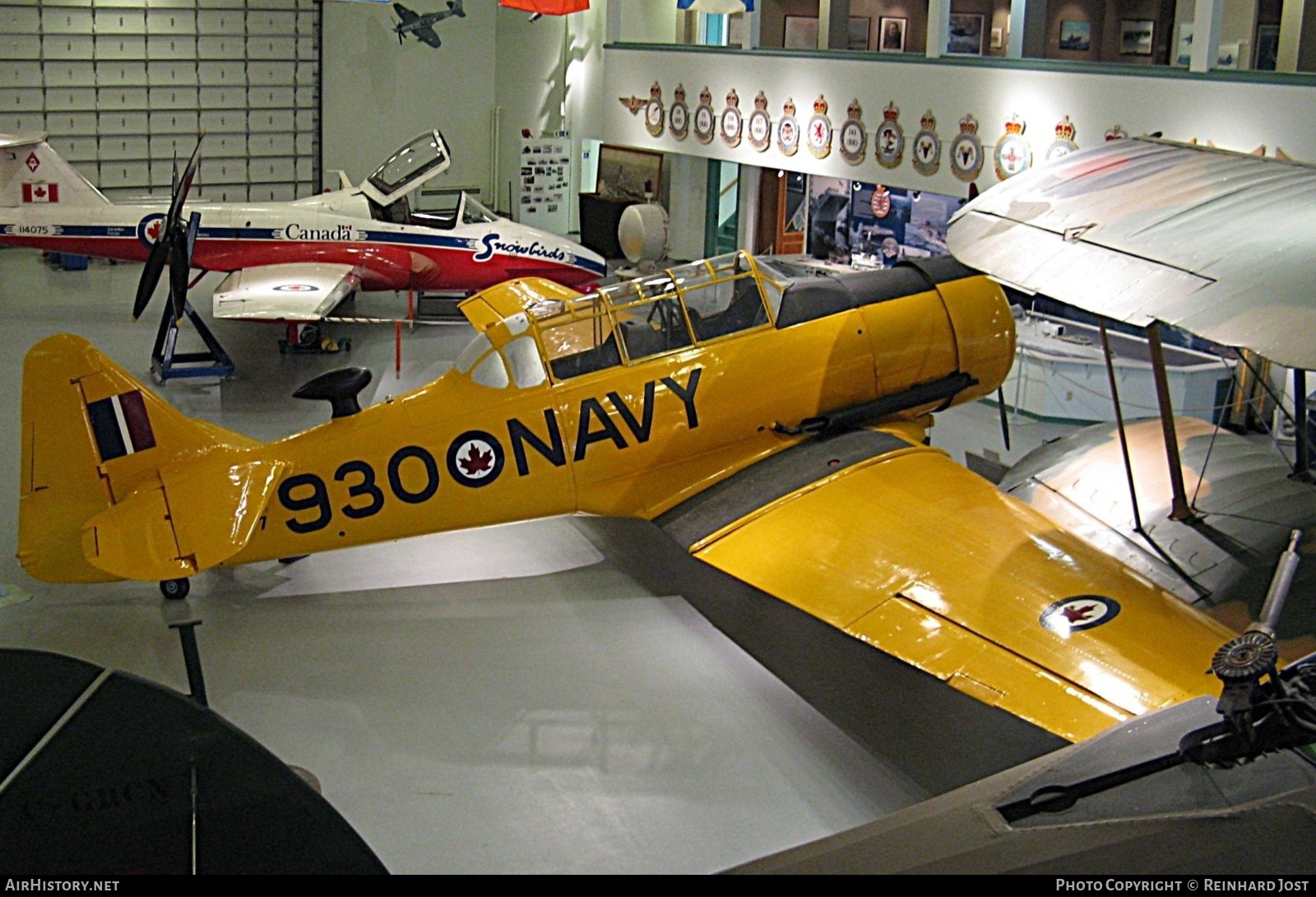 Aircraft Photo of 2777 | North American AT-16 Harvard II | Canada - Navy | AirHistory.net #861004