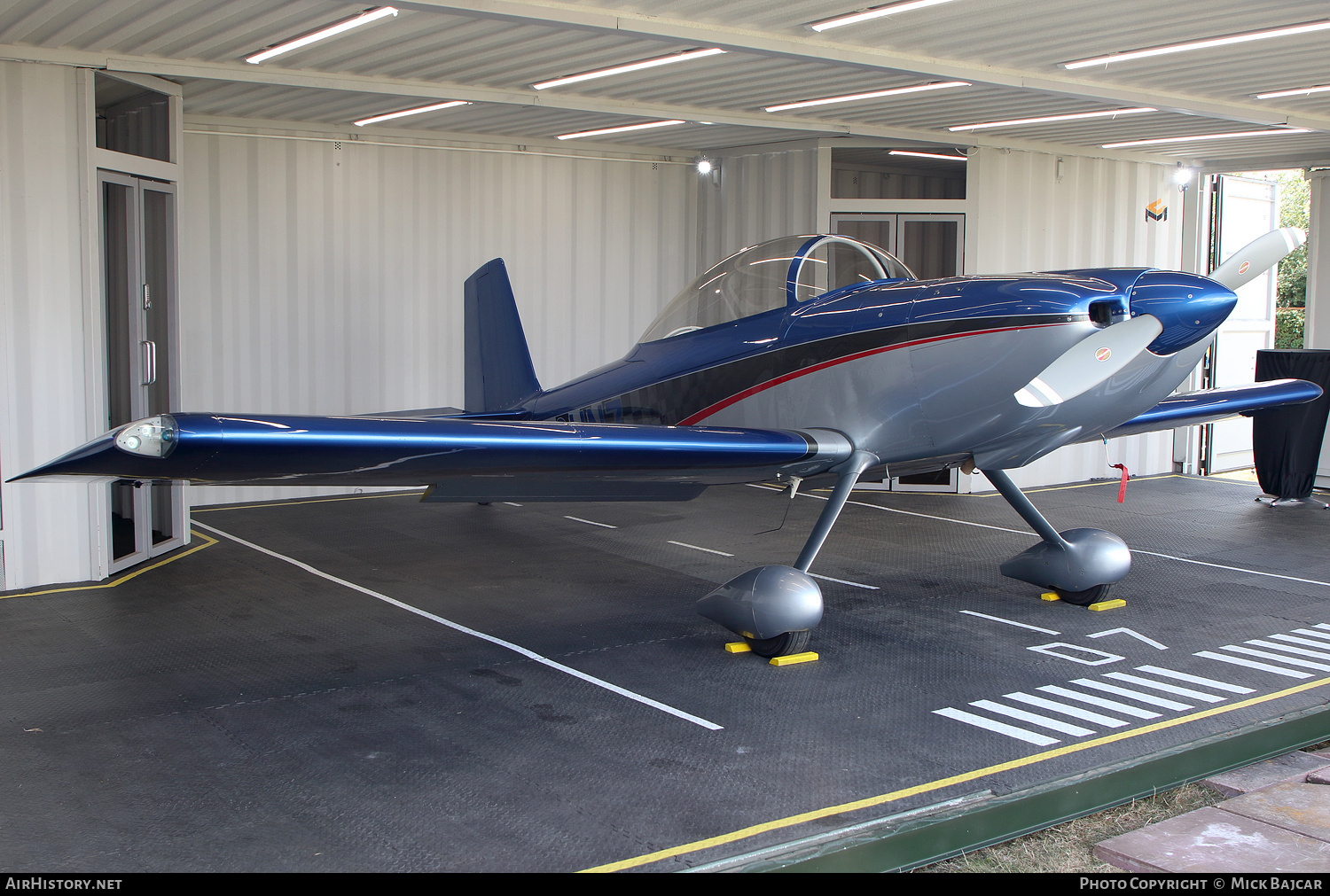 Aircraft Photo of G-GUNZ | Van's RV-8 | AirHistory.net #861056