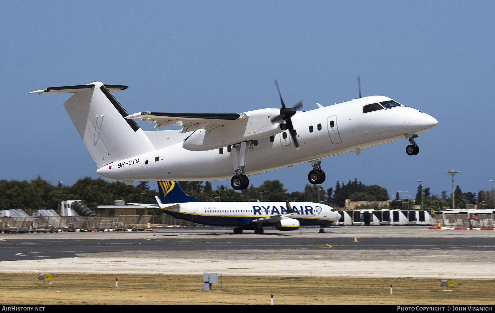 Aircraft Photo of 9H-CTG | De Havilland Canada DHC-8-102 Dash 8 | AirHistory.net #861062