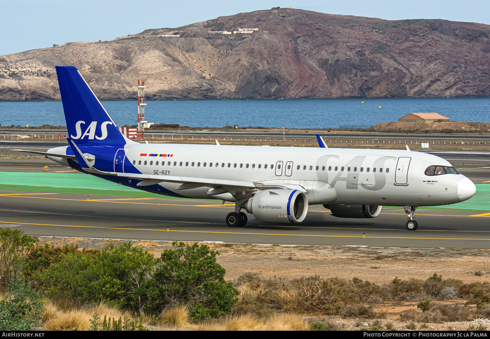 Aircraft Photo of SE-RZY | Airbus A320-251N | Scandinavian Airlines - SAS | AirHistory.net #861460