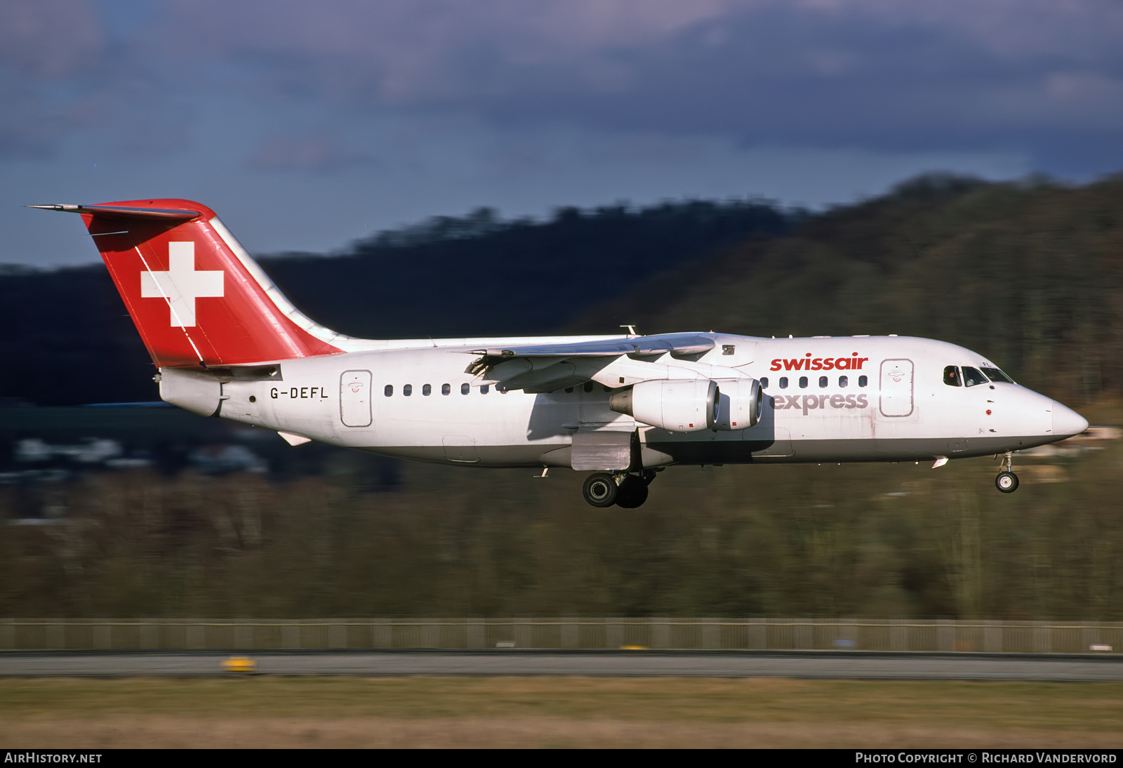 Aircraft Photo of G-DEFL | British Aerospace BAe-146-200A | Swissair Express | AirHistory.net #862294