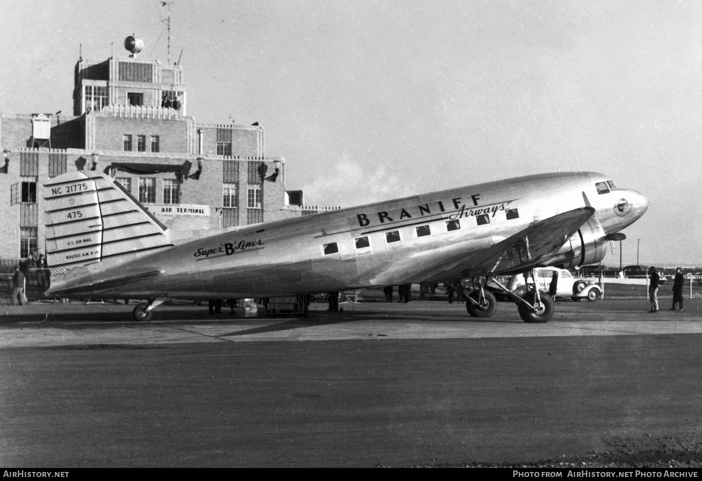 Aircraft Photo of NC21775 | Douglas DC-3-314 | Braniff Airways | AirHistory.net #862337
