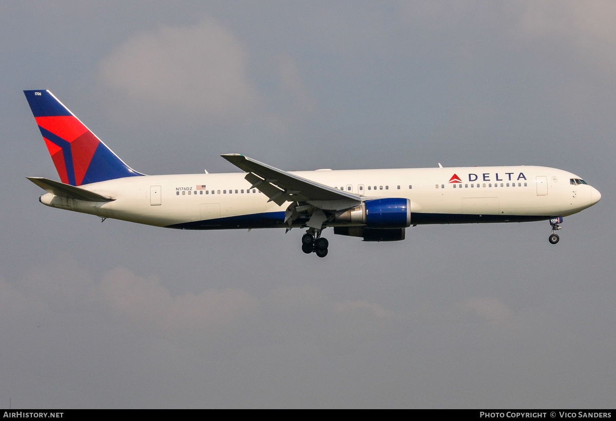 Aircraft Photo of N176DZ | Boeing 767-332/ER | Delta Air Lines | AirHistory.net #863081