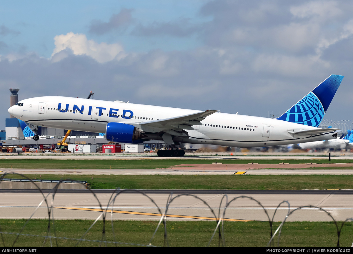 Aircraft Photo of N213UA | Boeing 777-222 | United Airlines | AirHistory.net #863372