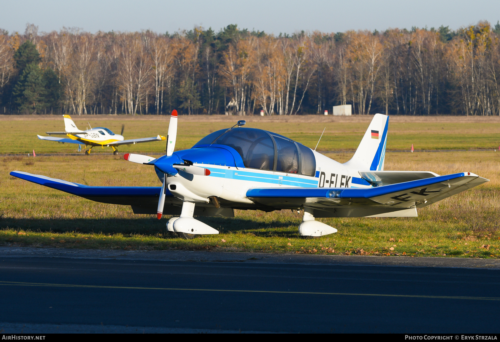 Aircraft Photo of D-ELFK | Robin DR-400-180R Remo 180 | AirHistory.net #863527