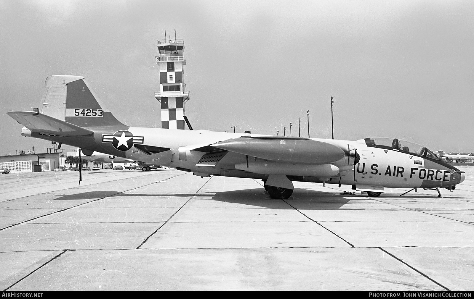Aircraft Photo of 55-4253 / 54253 | Martin EB-57C Canberra | USA - Air Force | AirHistory.net #863836