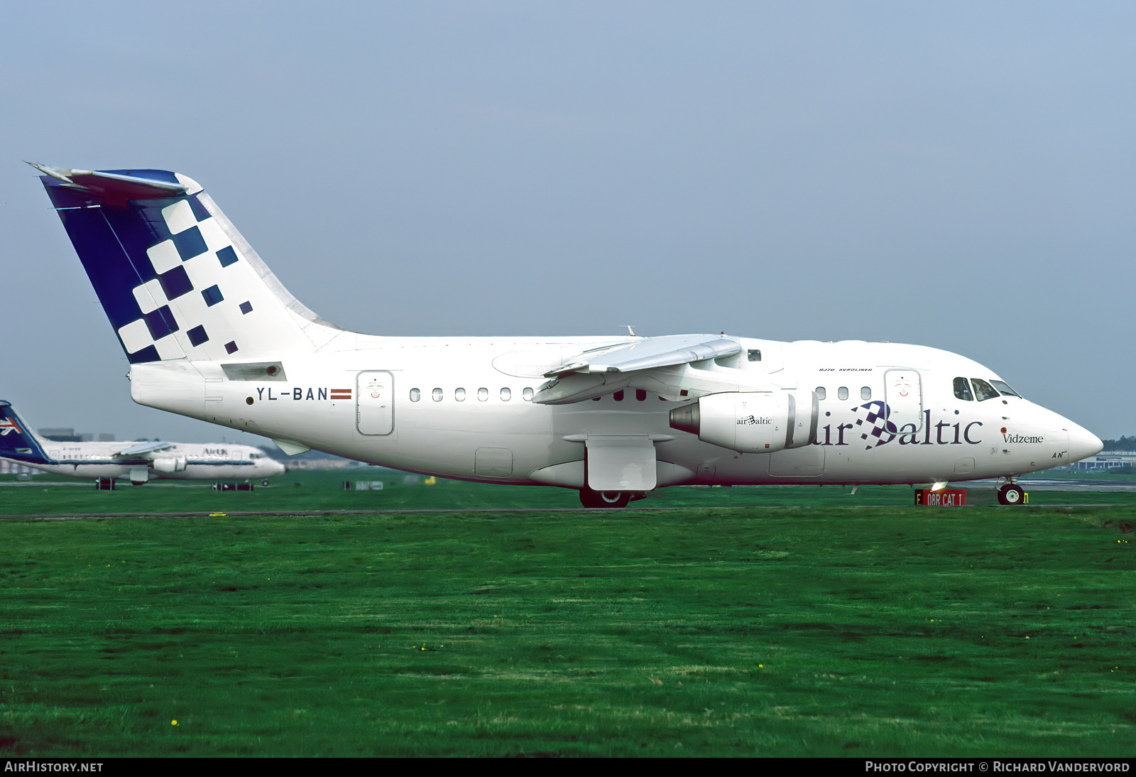 Aircraft Photo of YL-BAN | British Aerospace Avro 146-RJ70 | AirBaltic | AirHistory.net #864422