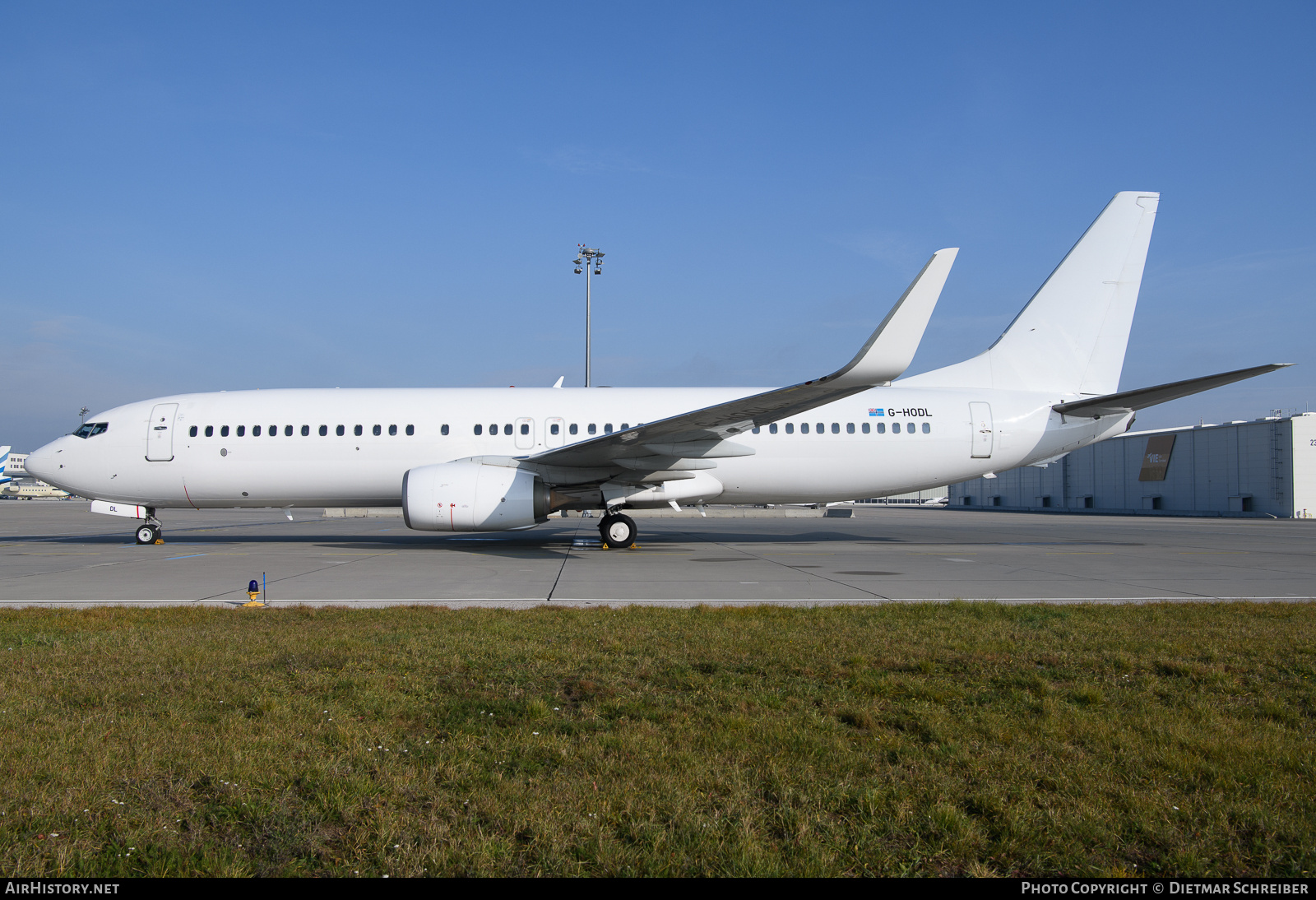 Aircraft Photo of G-HODL | Boeing 737-82R | AirHistory.net #865683