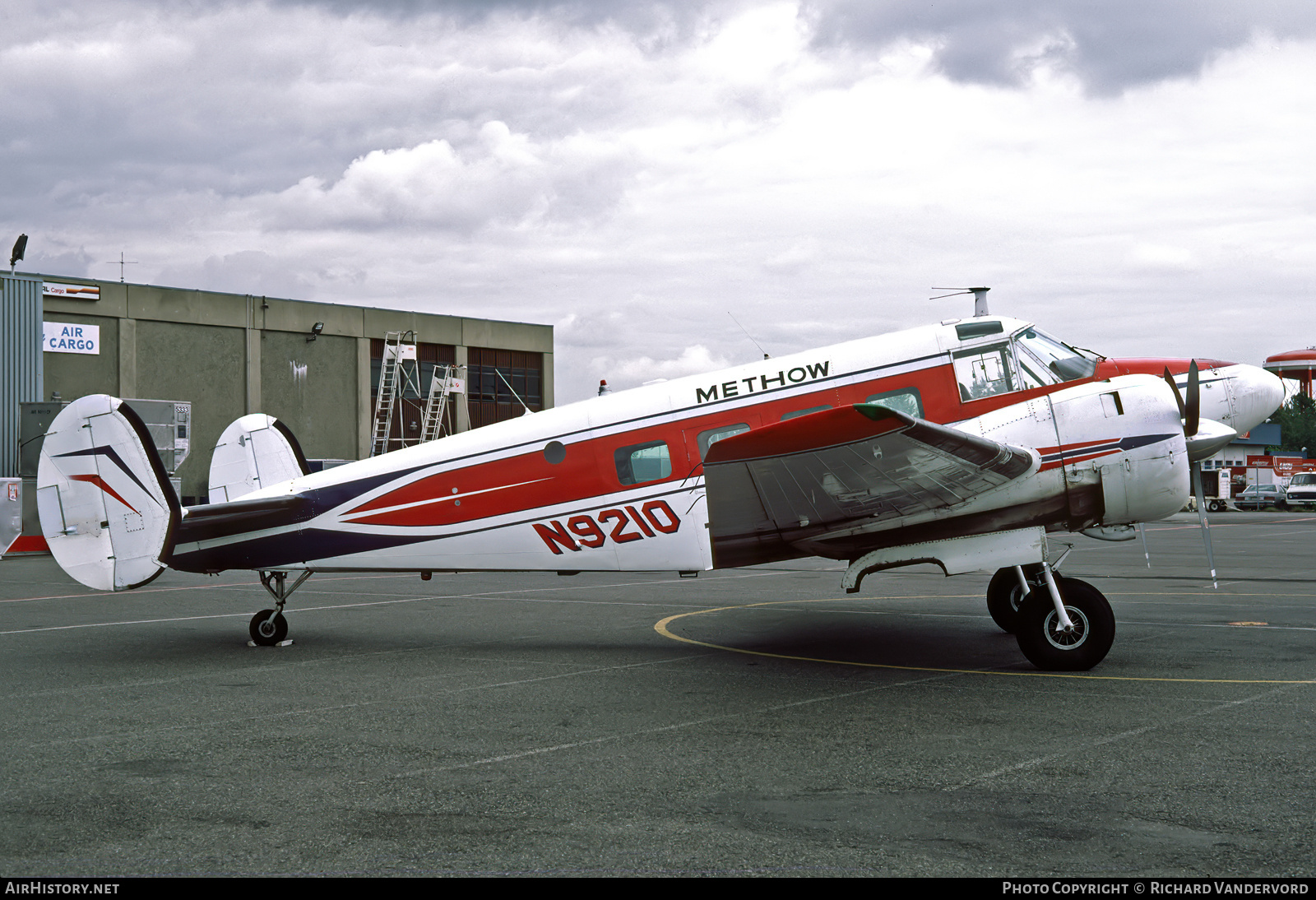 Aircraft Photo of N9210 | Beech G18S | Methow Aviation | AirHistory.net #866176