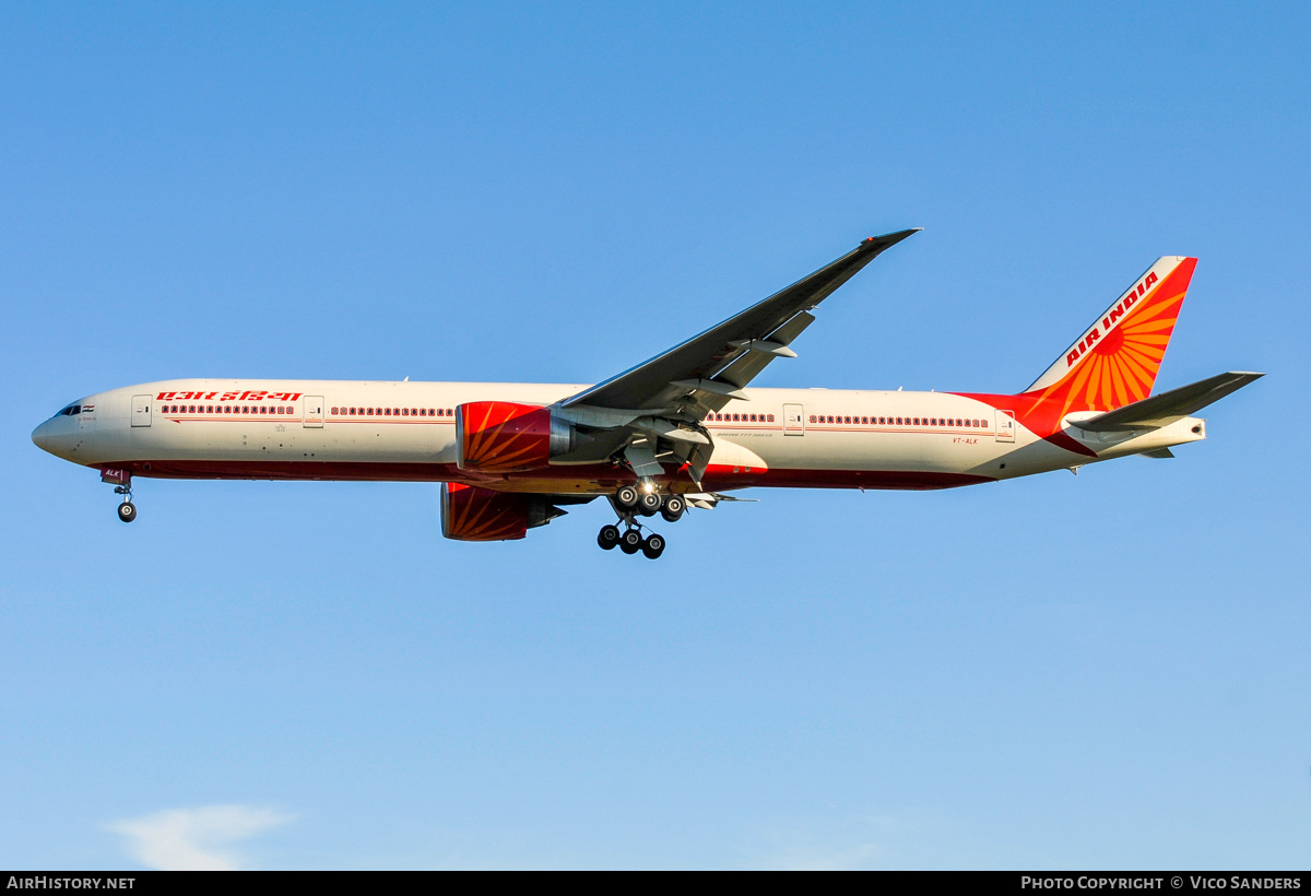 Aircraft Photo of VT-ALK | Boeing 777-337/ER | Air India | AirHistory.net #869452