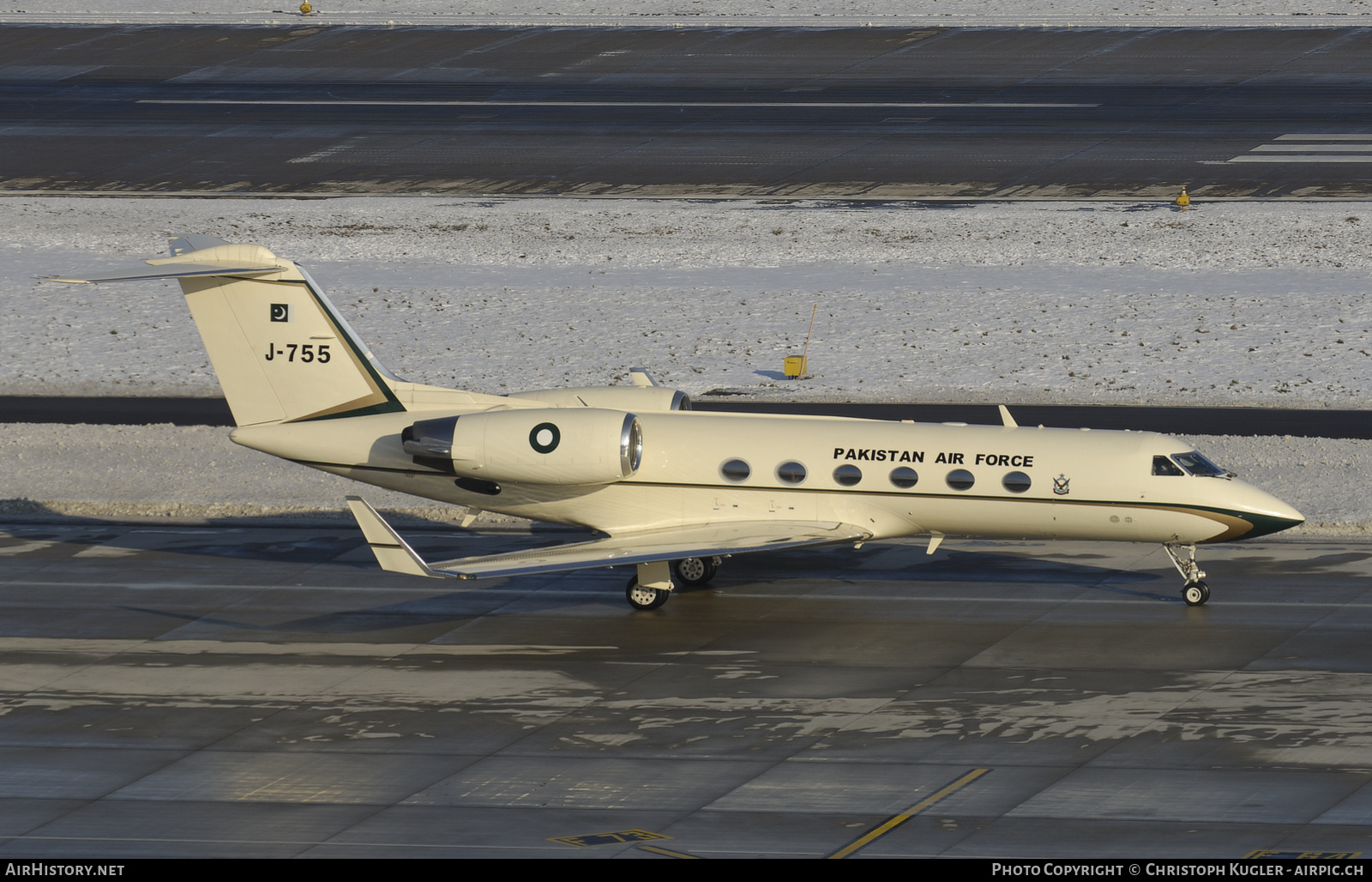 Aircraft Photo of J-755 | Gulfstream Aerospace G-IV Gulfstream IV-SP | Pakistan - Air Force | AirHistory.net #869508
