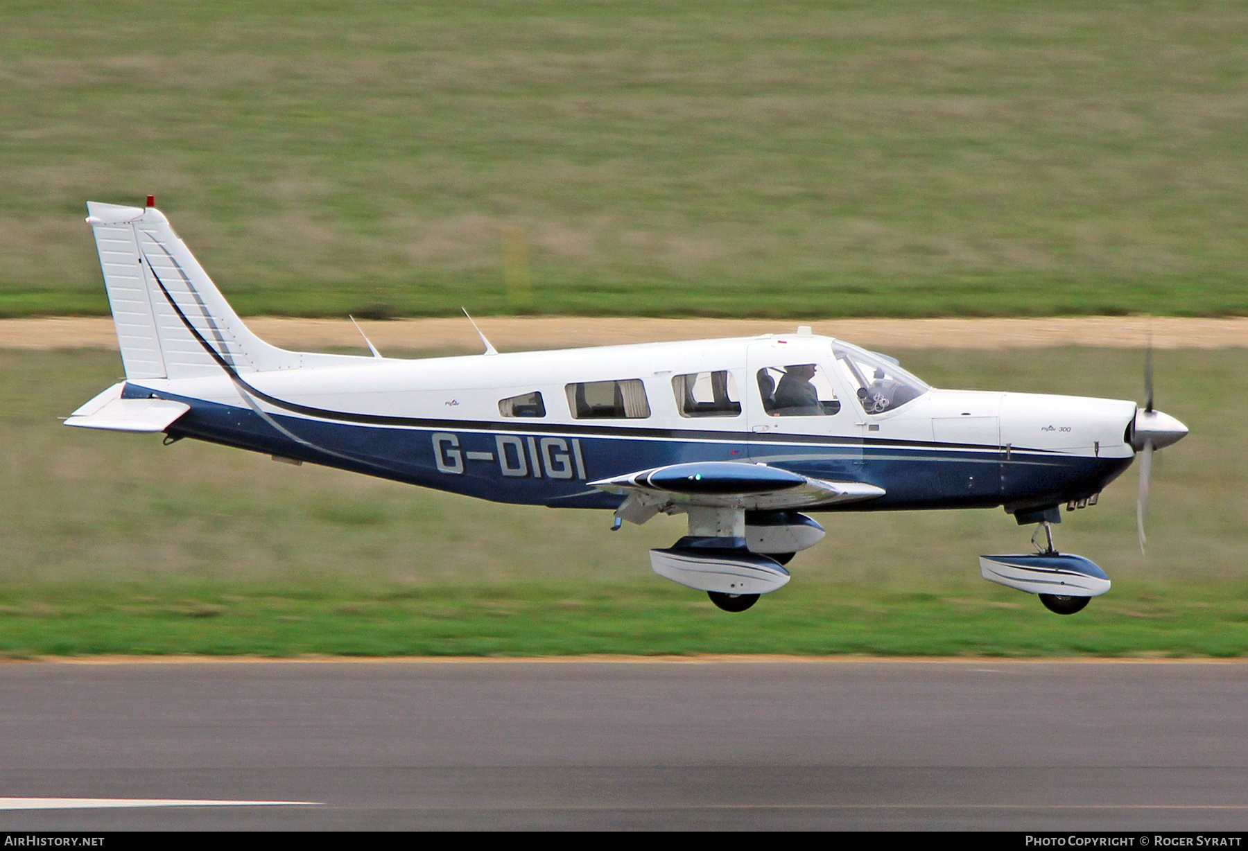 Aircraft Photo of G-DIGI | Piper PA-32-300 Cherokee Six 300 | AirHistory.net #869815