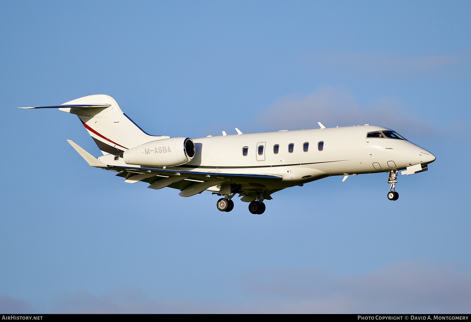 Aircraft Photo of M-ASBA | Bombardier Challenger 3500 (BD-100-1A10) | AirHistory.net #869915
