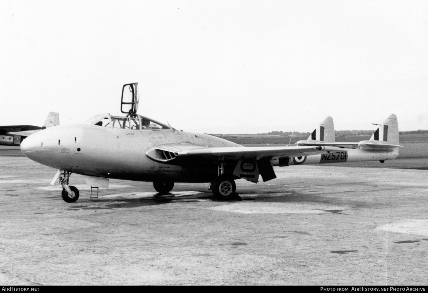 Aircraft Photo of NZ5701 | De Havilland D.H. 115 Vampire T55 | New Zealand - Air Force | AirHistory.net #870083