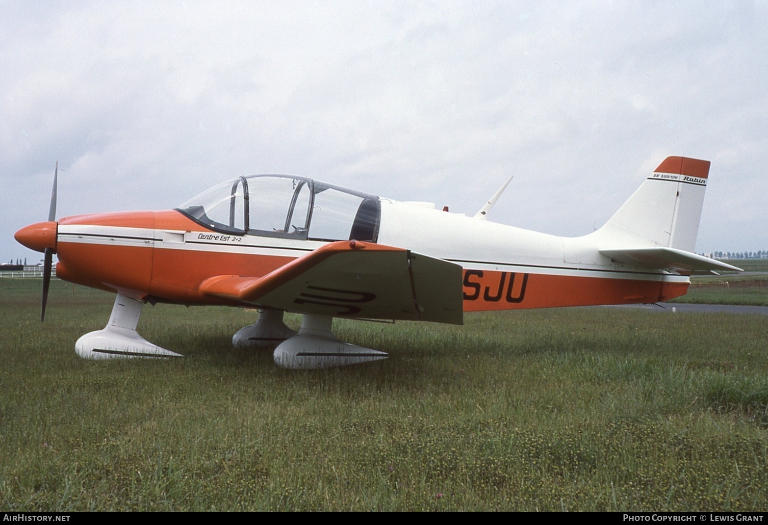 Aircraft Photo of F-BSJU | Robin DR-300-108 | AirHistory.net #870165