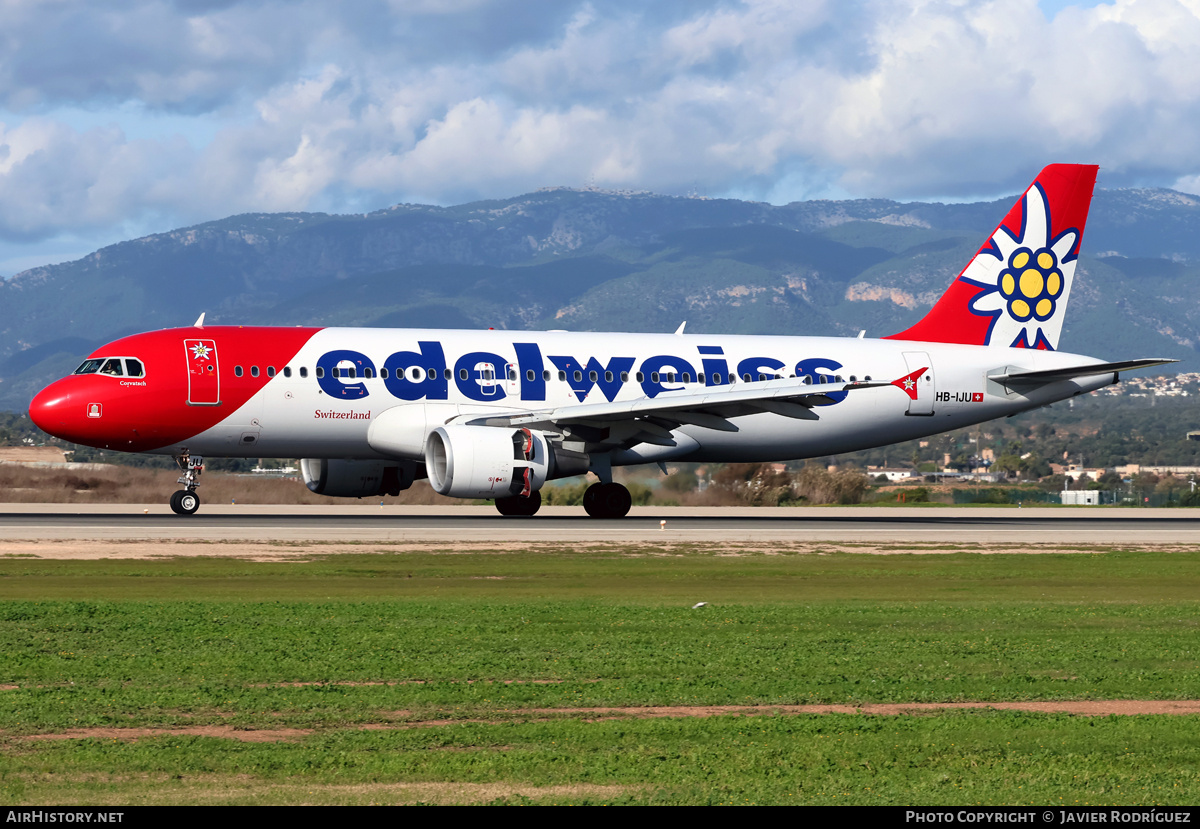 Aircraft Photo of HB-IJU | Airbus A320-214 | Edelweiss Air | AirHistory.net #870341