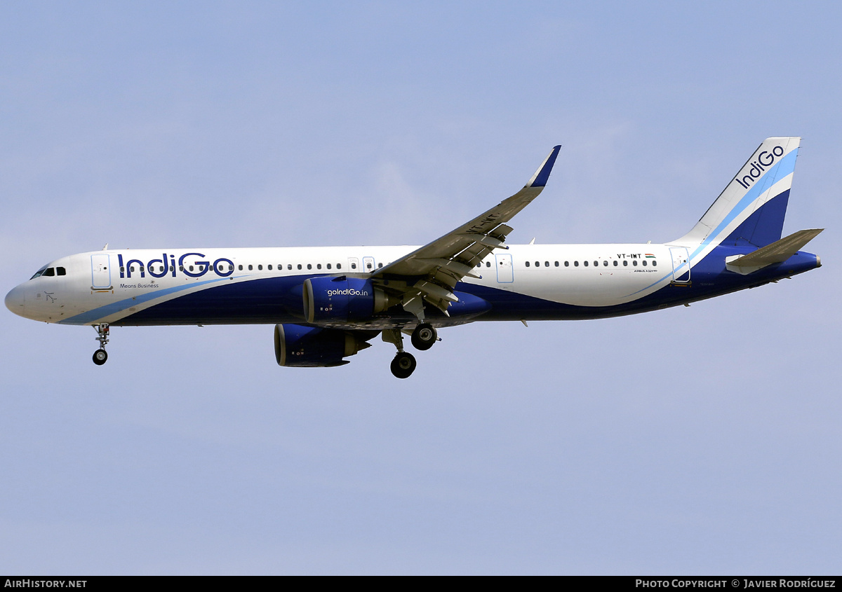 Aircraft Photo of VT-IWT | Airbus A321-251NX | IndiGo | AirHistory.net #870375