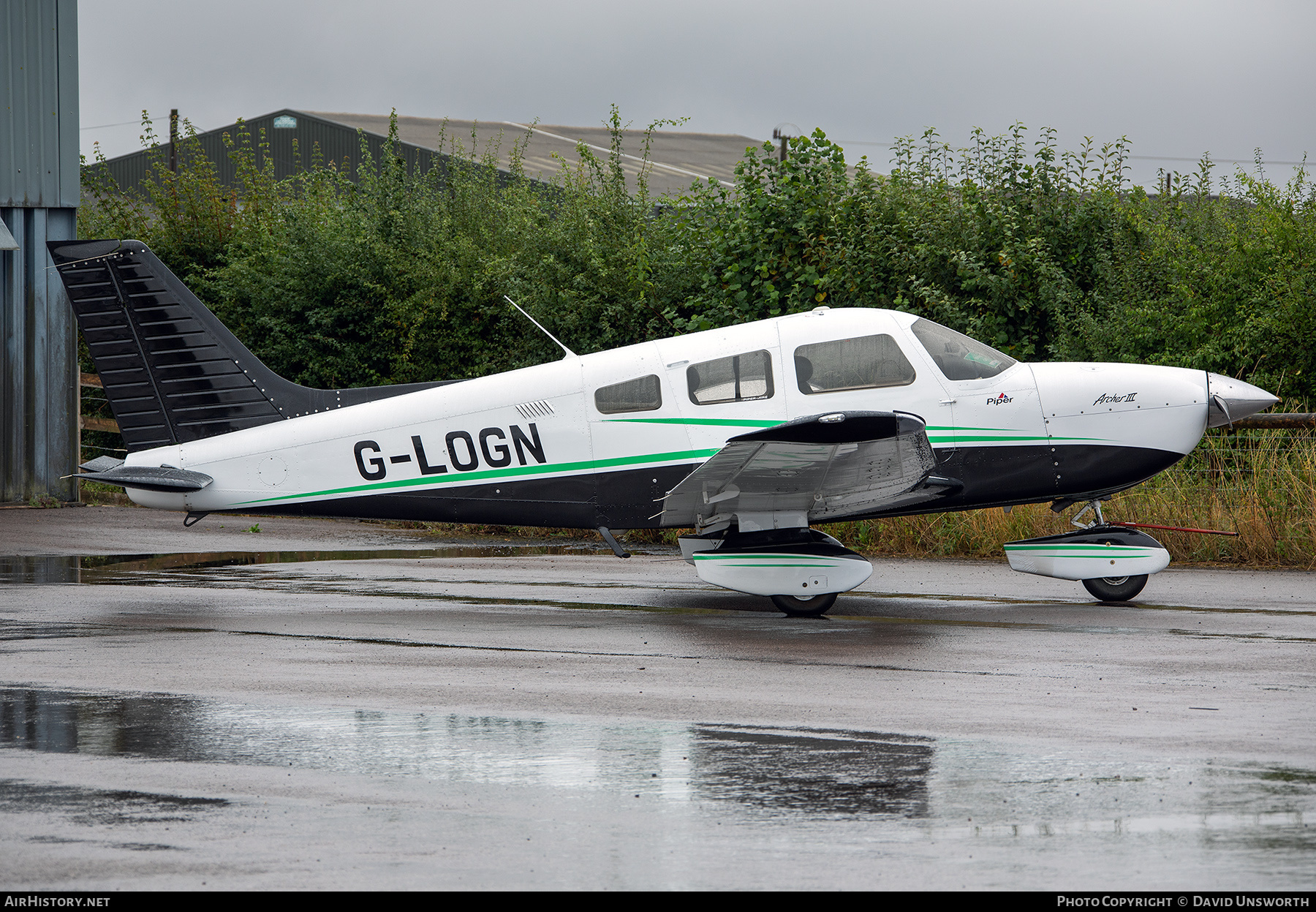 Aircraft Photo of G-LOGN | Piper PA-28-181 Archer III | AirHistory.net #870402