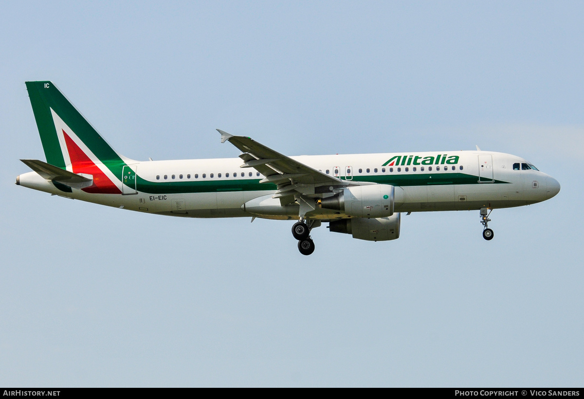 Aircraft Photo of EI-EIC | Airbus A320-216 | Alitalia | AirHistory.net #870430