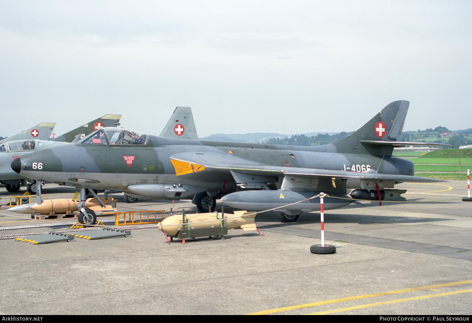 Aircraft Photo of J-4066 | Hawker Hunter F58 | Switzerland - Air Force | AirHistory.net #870607