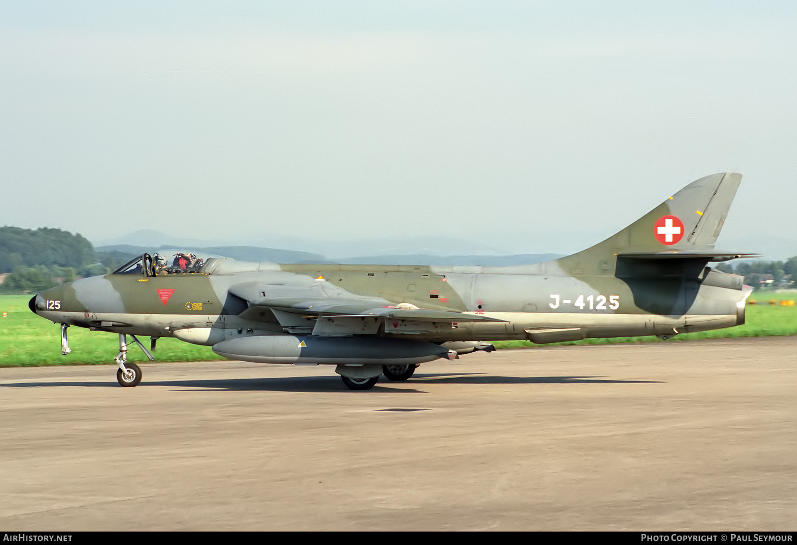 Aircraft Photo of J-4125 | Hawker Hunter F58A | Switzerland - Air Force | AirHistory.net #870620