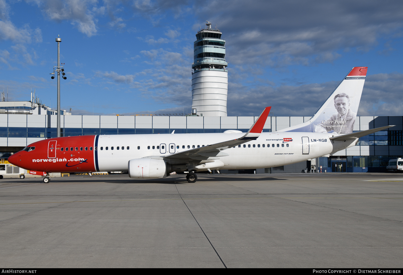 Aircraft Photo of LN-NGB | Boeing 737-8JP | Norwegian | AirHistory.net #870719