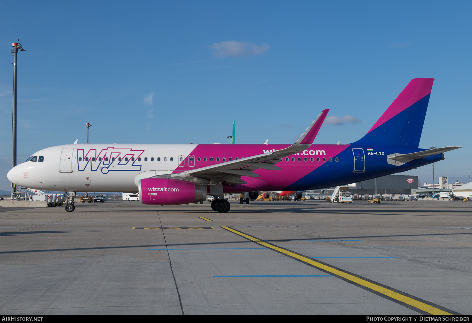 Aircraft Photo of HA-LYQ | Airbus A320-232 | Wizz Air | AirHistory.net #870739