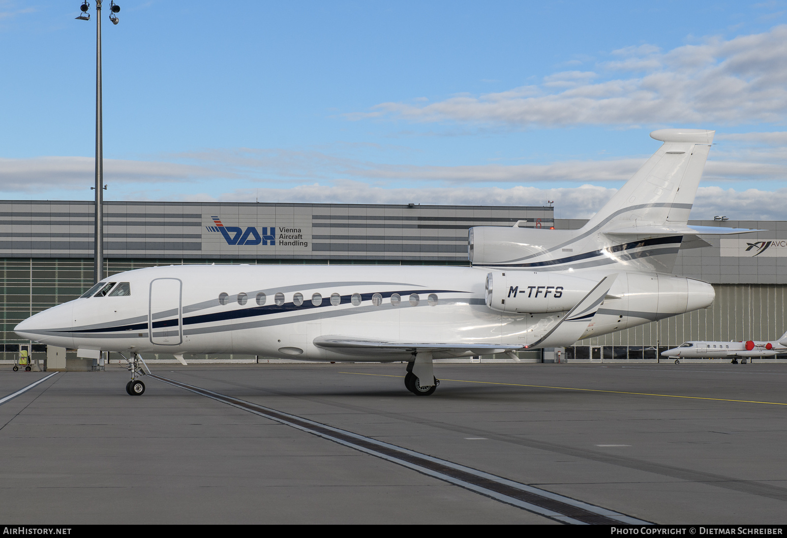 Aircraft Photo of M-TFFS | Dassault Falcon 900EX | AirHistory.net #870754
