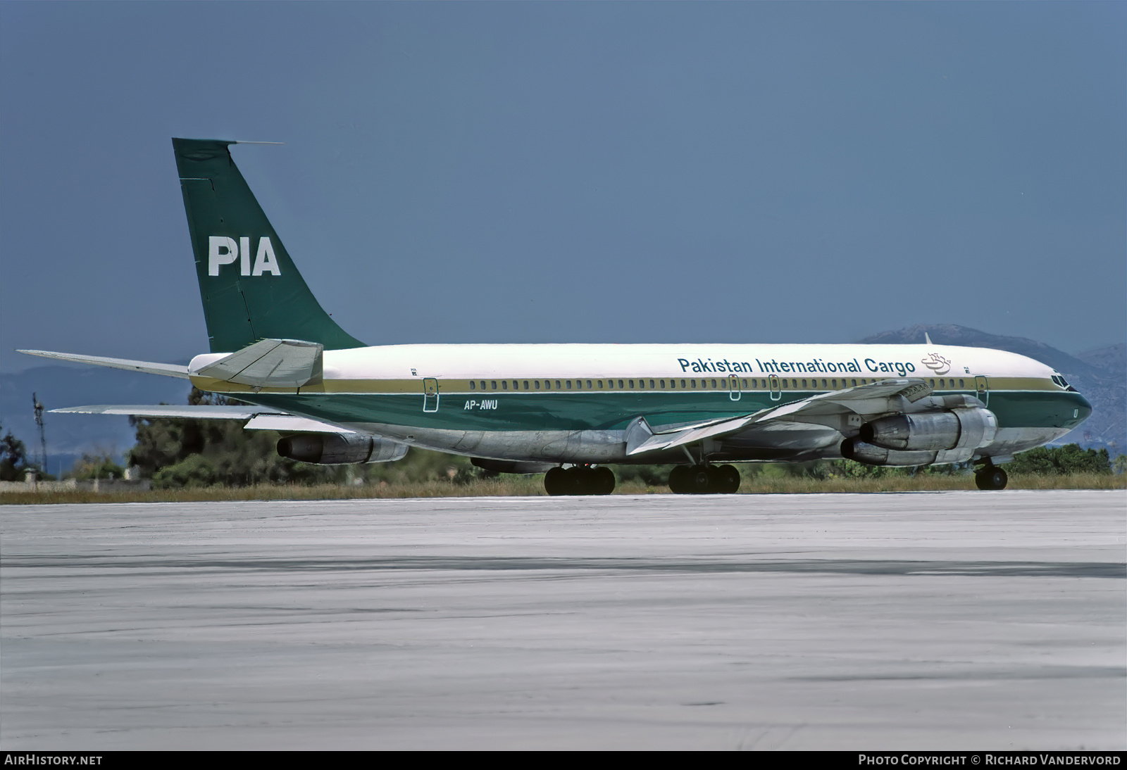 Aircraft Photo of AP-AWU | Boeing 707-373C | Pakistan International Airlines Cargo - PIA | AirHistory.net #870782