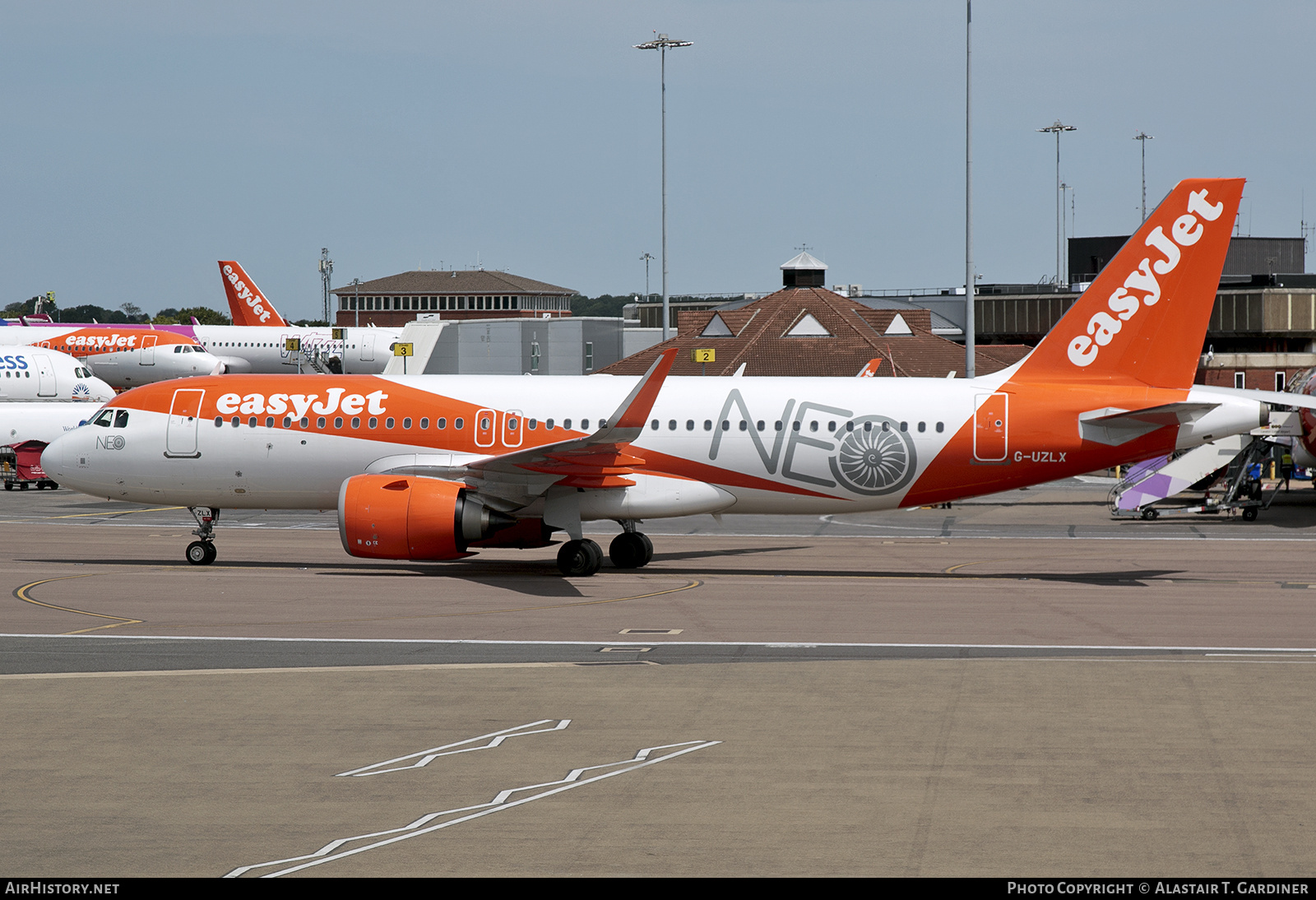 Aircraft Photo of G-UZLX | Airbus A320-251N | EasyJet | AirHistory.net #870786