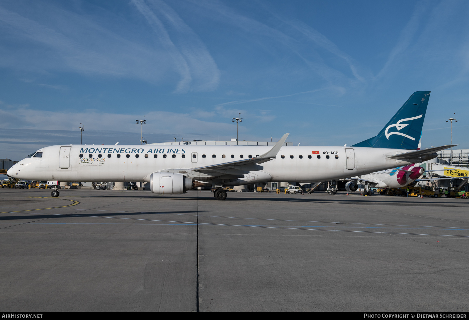 Aircraft Photo of 4O-AOB | Embraer 195LR (ERJ-190-200LR) | Montenegro Airlines | AirHistory.net #870872