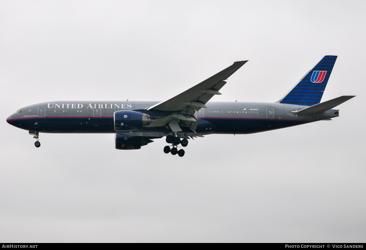 Aircraft Photo of N228UA | Boeing 777-222/ER | United Airlines | AirHistory.net #870878