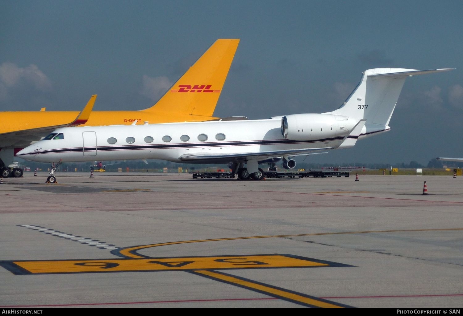 Aircraft Photo of 166377 / 377 | Gulfstream Aerospace C-37B Gulfstream G550 (G-V-SP) | USA - Navy | AirHistory.net #871067