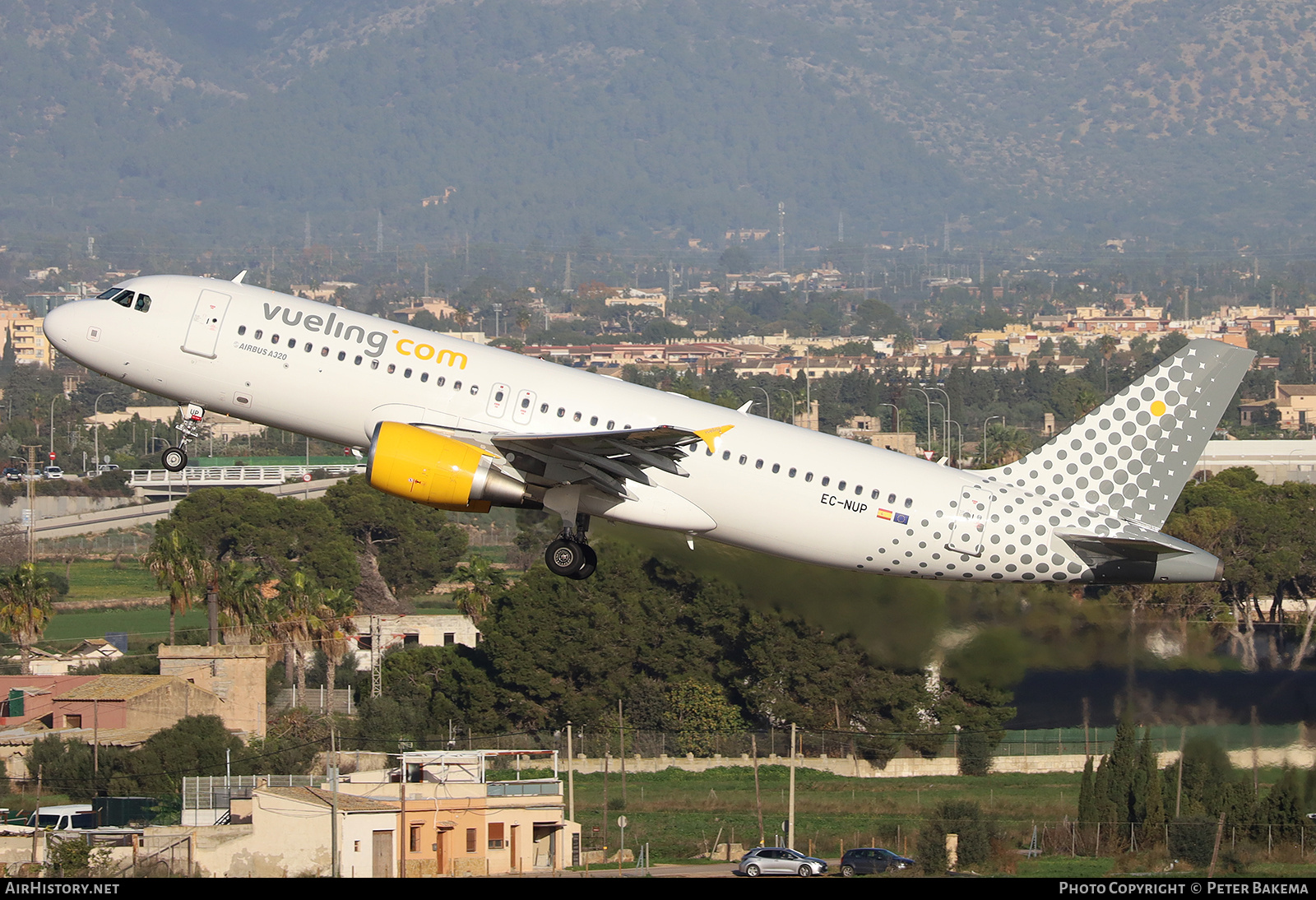 Aircraft Photo of EC-NUP | Airbus A320-214 | Vueling Airlines | AirHistory.net #871071